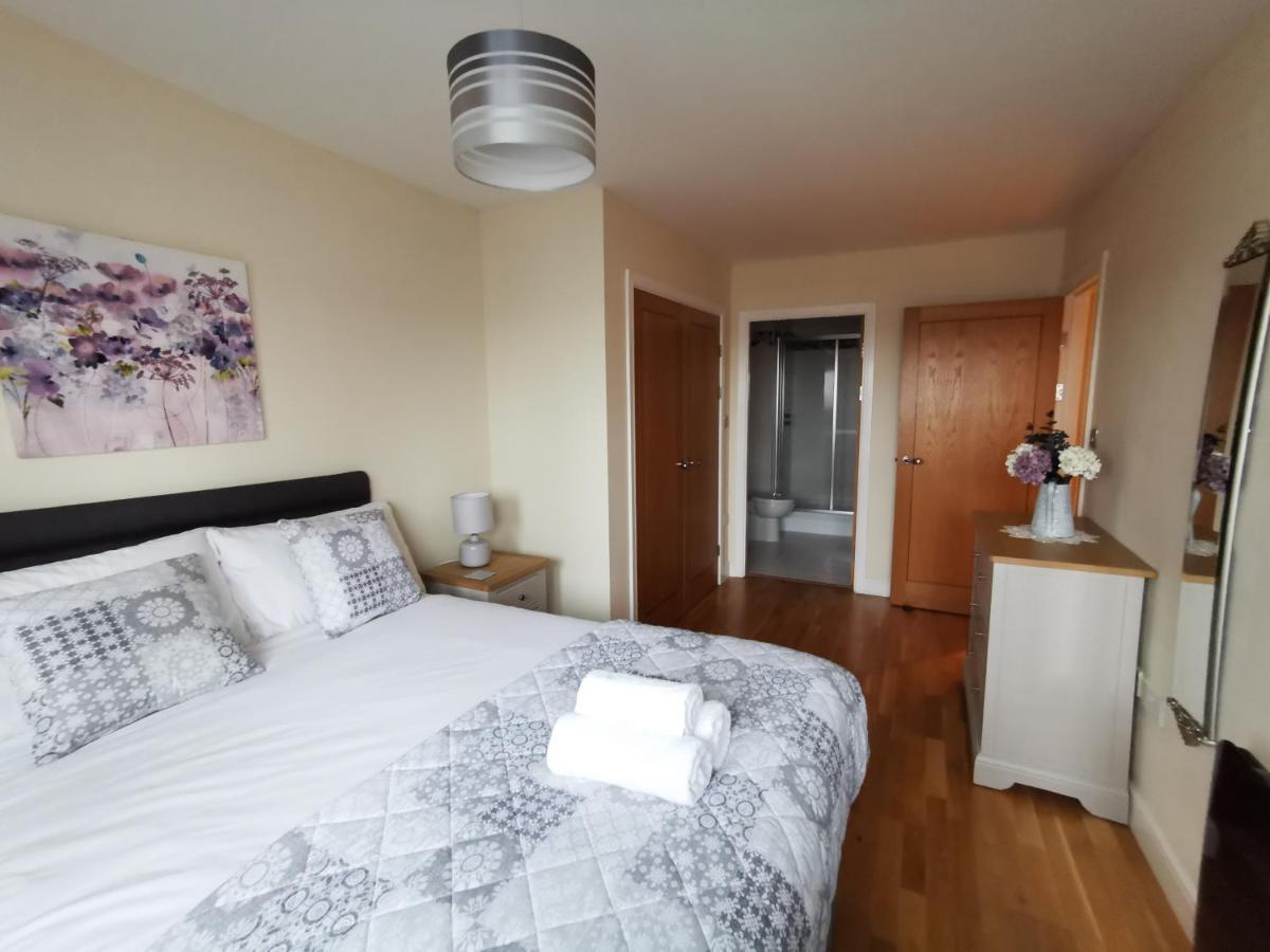2 Bedroom City Centre Apartment With Free Parking Cardiff Kültér fotó